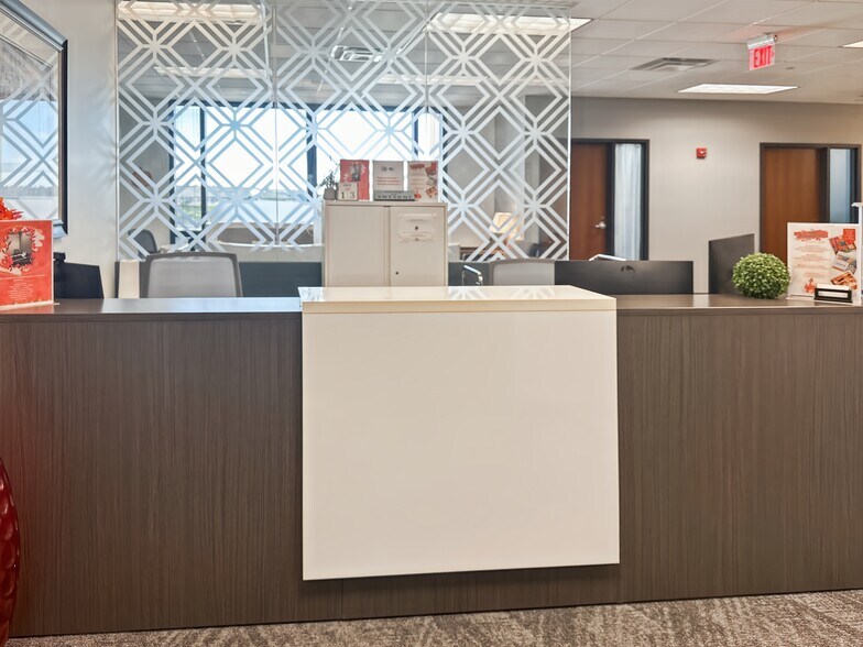 More Photos Of 9160 Forum Corporate Pky, Fort Myers Coworking Space