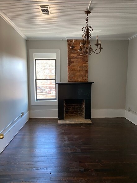 More Photos Of 1 W Main St, Buford Storefront Retail Office For Lease