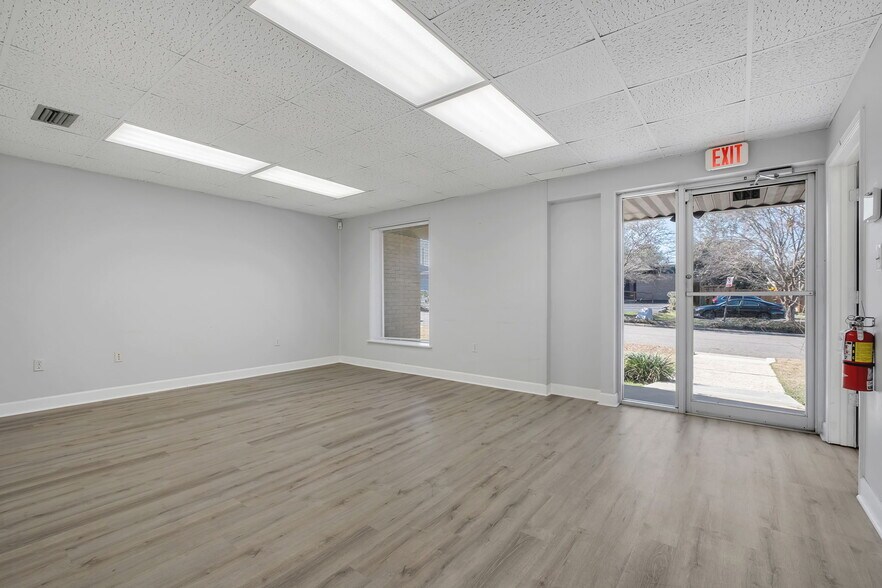 More Photos Of 347 Office Plaza Dr, Tallahassee Office For Lease