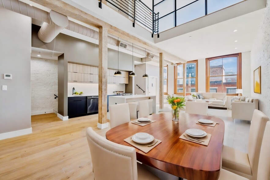 More Photos Of 32-34 S Strawberry St, Philadelphia Loft Creative Space For Sale