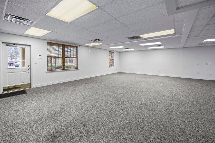 More Photos Of 314 Chris Gaupp Dr, Galloway Medical For Lease