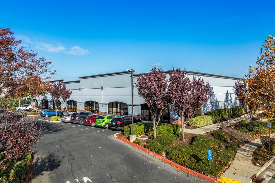 Primary Photo Of 1331 Aviation Blvd, Lincoln Warehouse For Lease