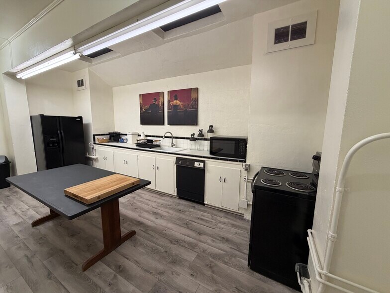 More Photos Of 204 Senter Ave, Omaha Lodge Meeting Hall For Sale