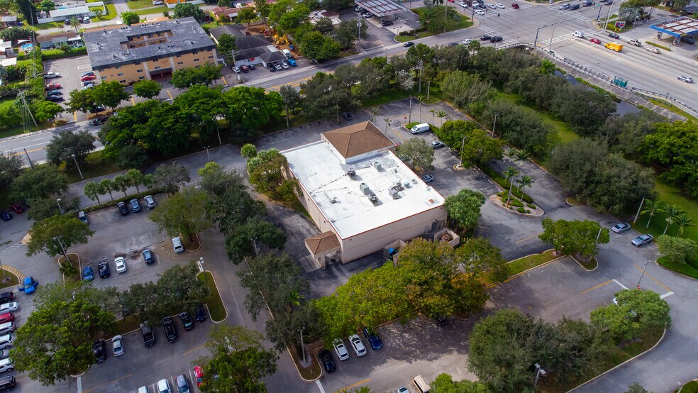 More Photos Of 1701 N University Dr, Pembroke Pines Drugstore For Sale