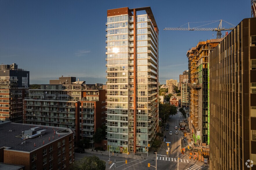 Primary Photo Of 179 George St, Ottawa Apartments For Lease