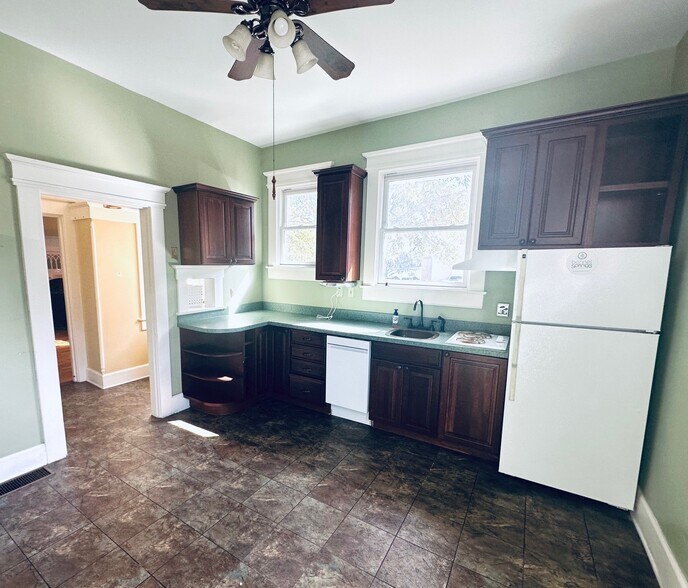 More Photos Of 415 S Kentucky Ave, Lakeland Office For Lease