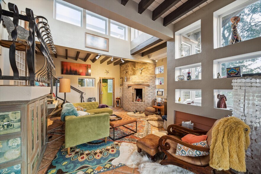 More Photos Of 614 Pine Gully Rd, Seabrook Apartments For Sale