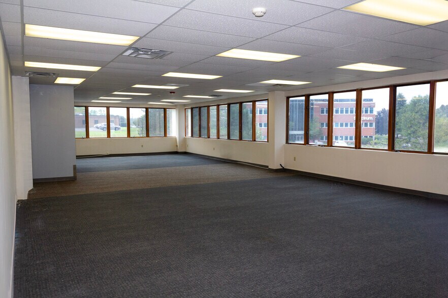 More Photos Of 11 Century Hill Dr, Latham Office For Lease