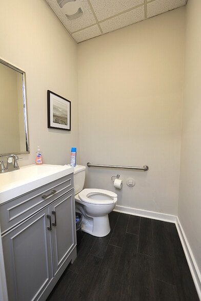 More Photos Of 1906 E Highway 54, Durham Unknown For Lease