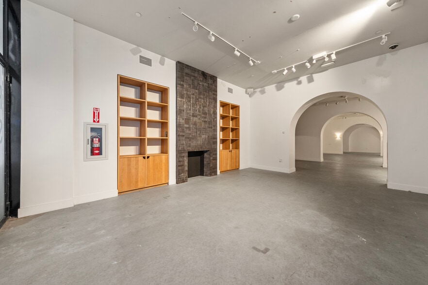 More Photos Of 106 N 6th St, Brooklyn Apartments For Lease