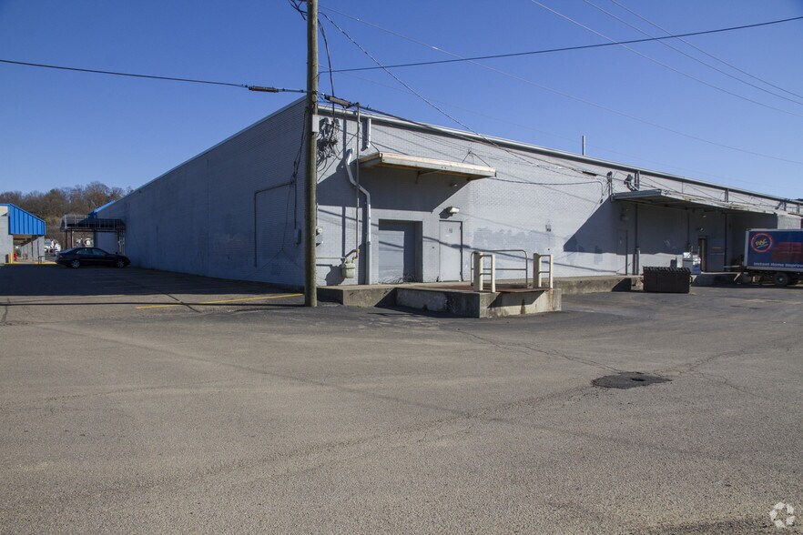 More Photos Of 1185-1259 N Memorial Dr, Lancaster General Retail For Lease