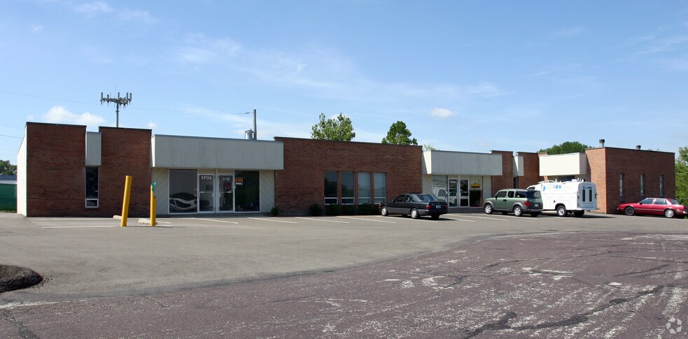More Photos Of 11724-11740 Lackland Industrial Dr, Maryland Heights Flex For Lease
