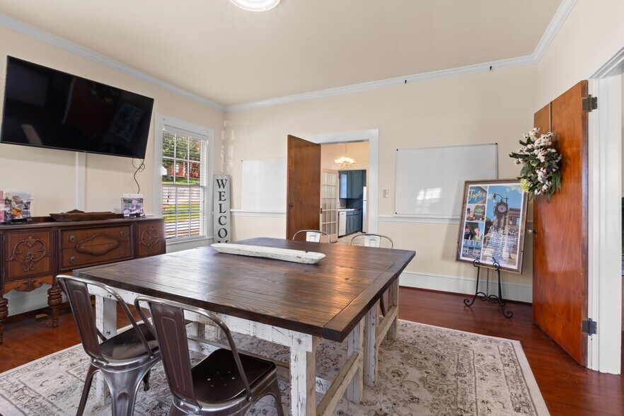 More Photos Of 104 W Broad St, Wedowee Medical For Sale