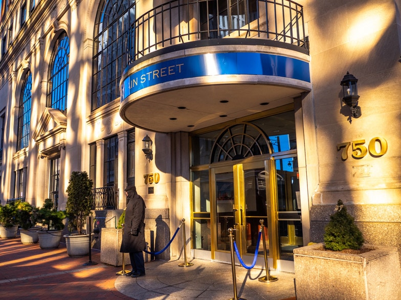 More Photos Of 750 Main St, Hartford Office For Lease