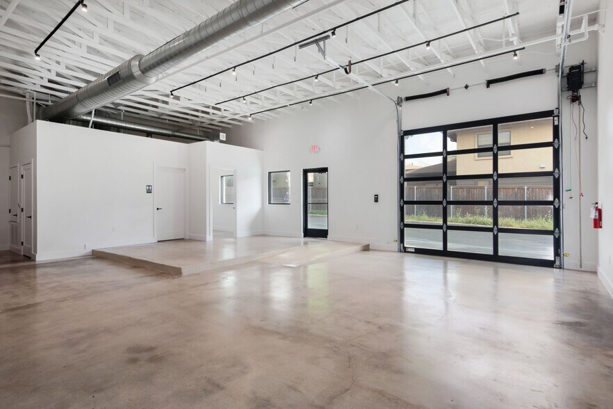 More Photos Of 5602 Clay Ave, Austin Loft Creative Space For Lease