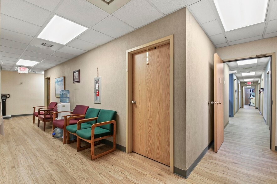 More Photos Of 200 S River St, Plains Medical For Sale