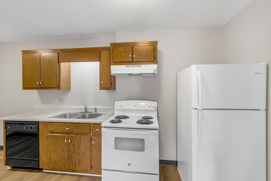 More Photos Of 1 Shagbark Ln, Seneca Apartments For Sale