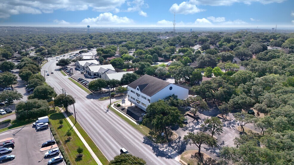 More Photos Of 12501 Judson Rd, San Antonio Medical For Lease