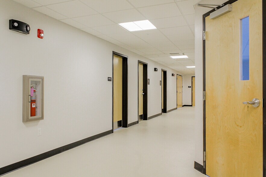 More Photos Of 160 Presumpscot St, Portland Light Distribution For Lease