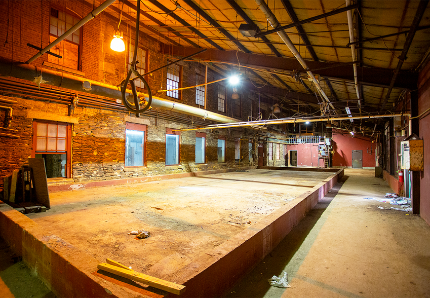 More Photos Of 71 Willie St, Lowell Industrial For Sale