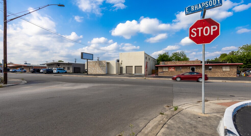 More Photos Of 119 E Rhapsody Dr, San Antonio Research And Development For Sale