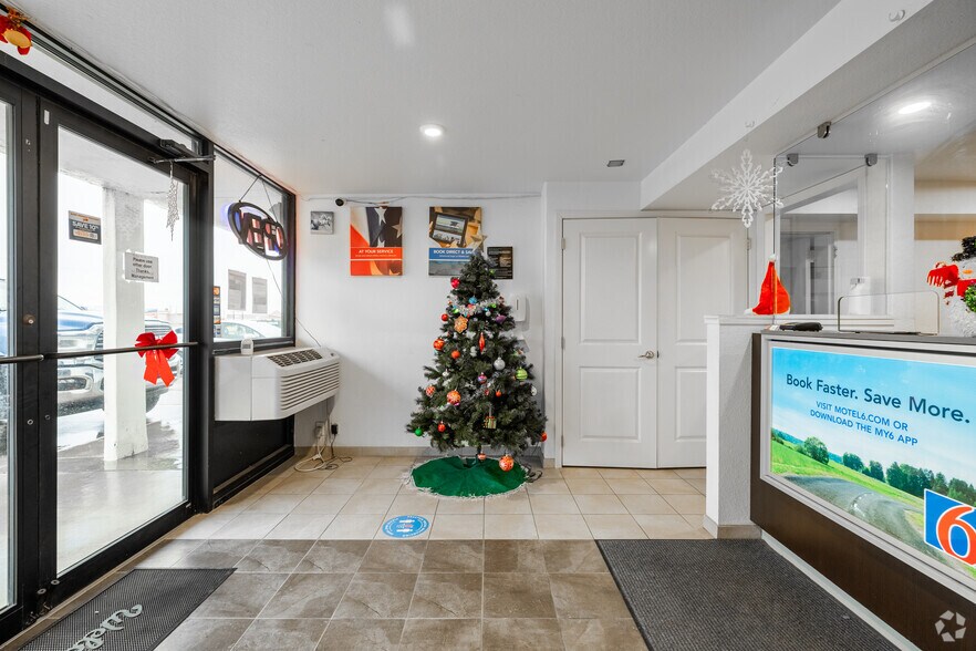 More Photos Of 722 E Pancake Blvd, Liberal Hotel For Sale