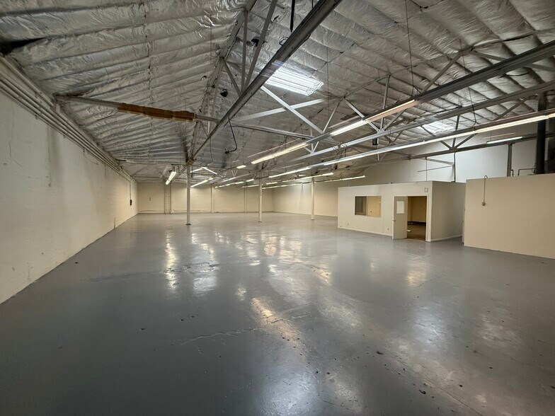 More Photos Of 1338 7th St, Berkeley Flex For Lease