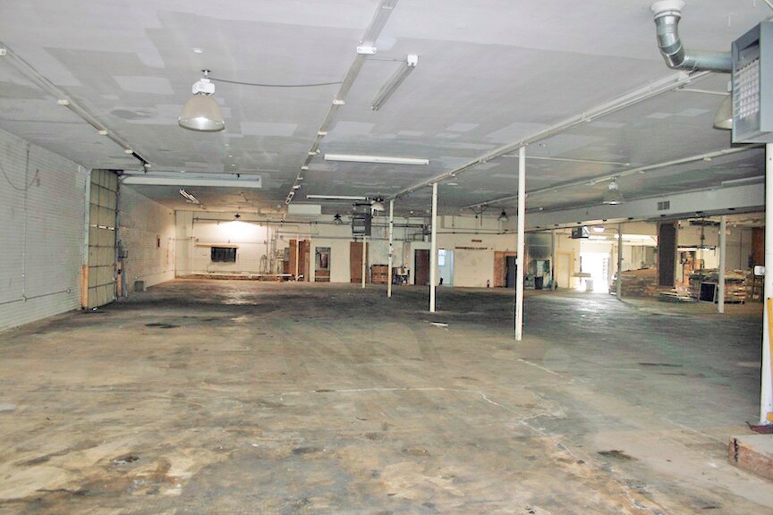 More Photos Of 180 N Saginaw St, Pontiac Warehouse For Lease