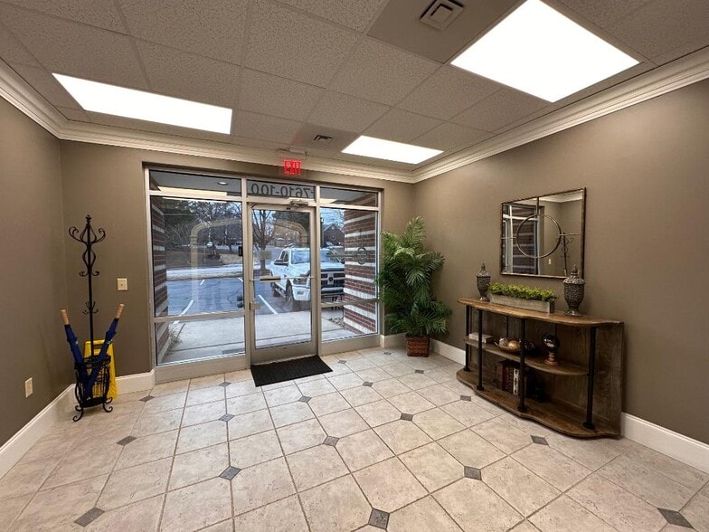 More Photos Of 7610 Six Forks Rd, Raleigh Office For Sale