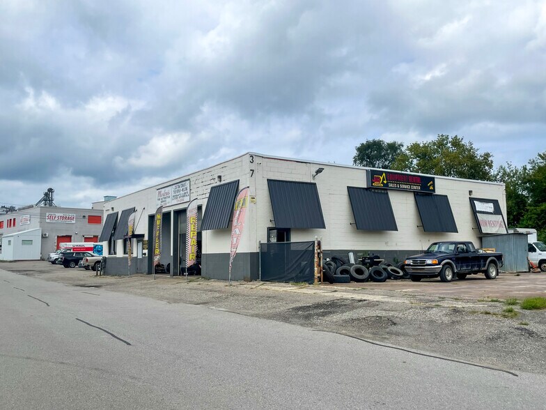Primary Photo Of 375 E 2nd St, Imlay City Warehouse For Lease