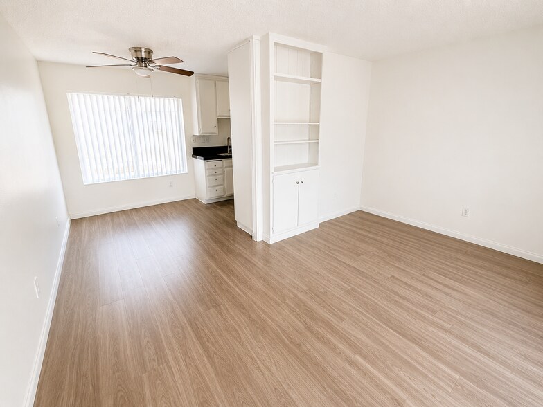 More Photos Of 4744 Hawley Blvd, San Diego Apartments For Sale