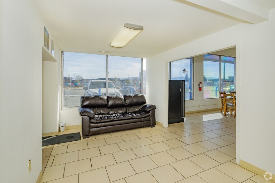 More Photos Of 295 Kietzke Ln, Reno General Retail For Lease