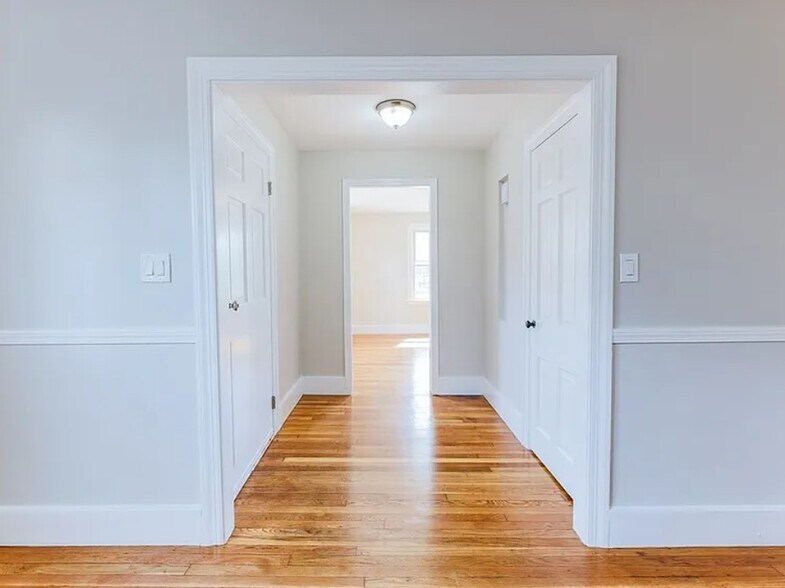 More Photos Of 385 Pleasant St, Worcester Storefront Retail Residential For Sale