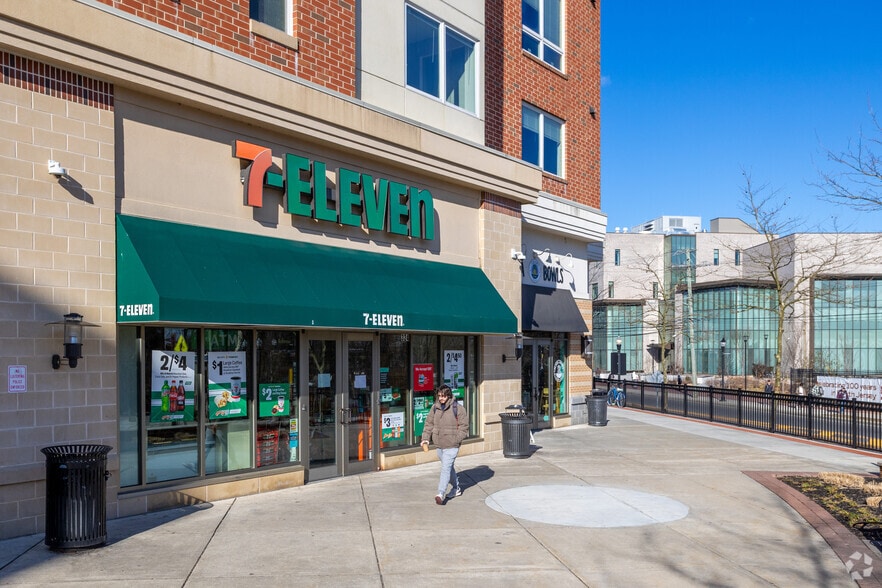 More Photos Of 300-330 Rowan Blvd, Glassboro Dormitory For Lease