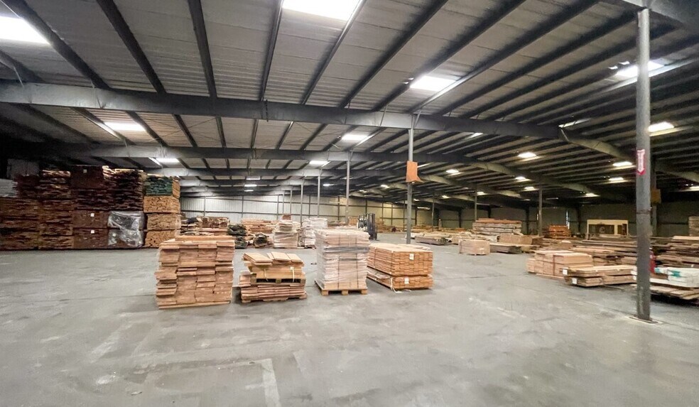 More Photos Of 601 North West Ave, Blackstone Warehouse For Sale