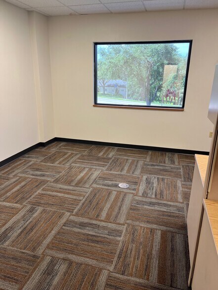 More Photos Of 1064 E Highway 50, Clermont Office For Lease