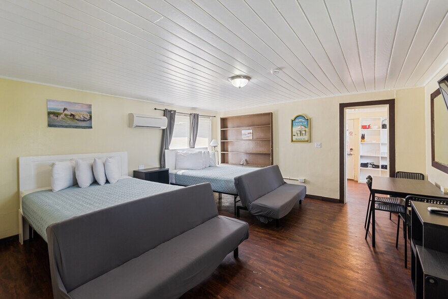 More Photos Of 630 Banyan Beach Dr, Port Aransas Hotel For Sale