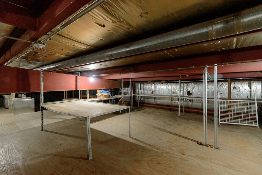 More Photos Of 6250 Jackson Rd, Ann Arbor Freestanding For Lease