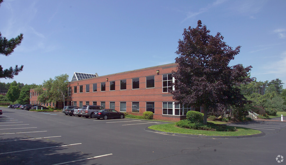 Primary Photo Of 33 Riverside Dr, Pembroke Office For Lease