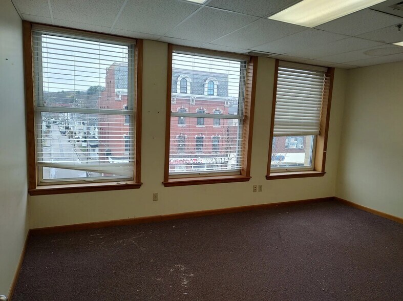 More Photos Of 326 Main St, Southbridge Storefront Retail Office For Sale
