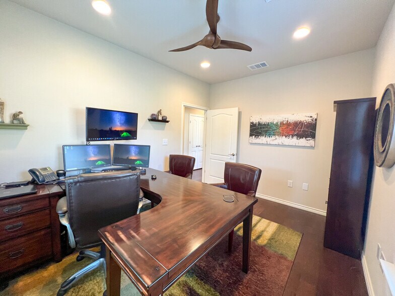 More Photos Of 1464 E Whitestone Blvd, Cedar Park Loft Creative Space For Lease