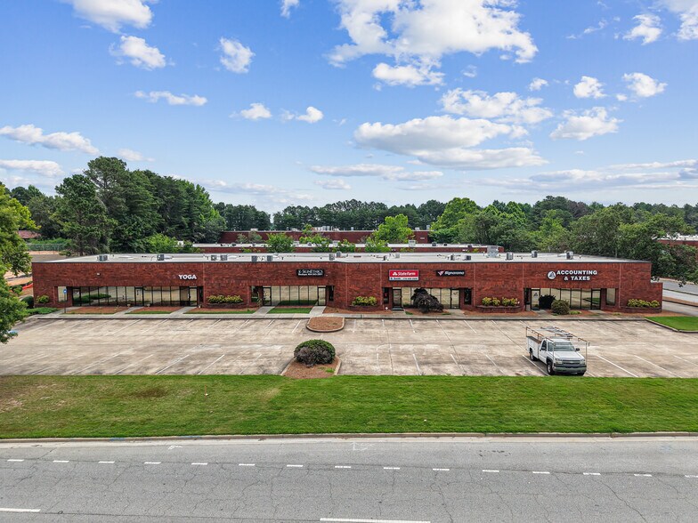 More Photos Of 2046 W Park Pl, Stone Mountain Unknown For Lease