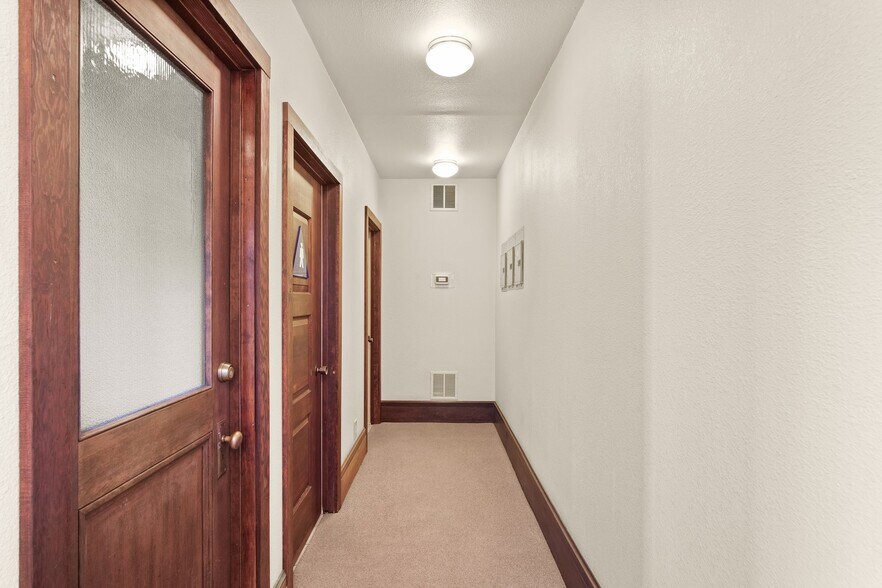More Photos Of 355 W Las Palmas Ave, Patterson Office Residential For Sale