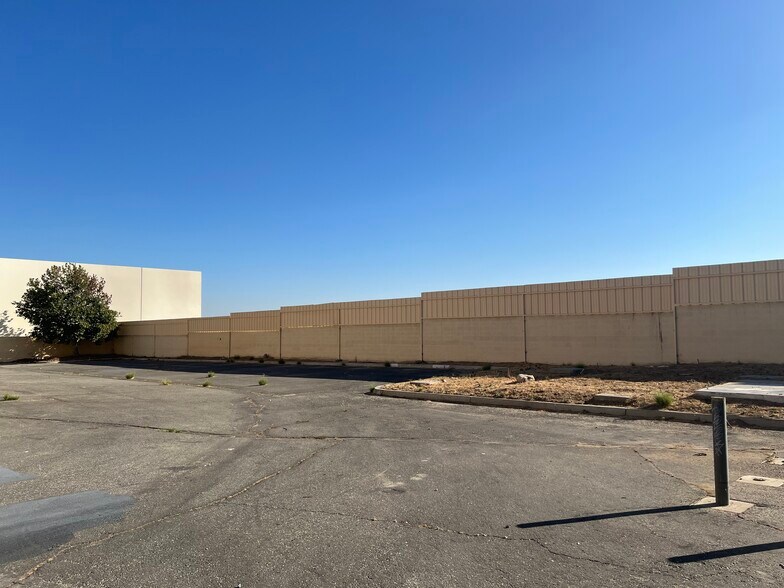 More Photos Of 4240 Hallmark Pky, San Bernardino Medical For Sale