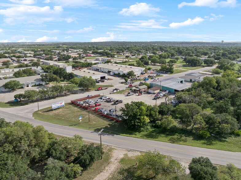 More Photos Of 100 Pecan Dr, Schertz Service For Lease