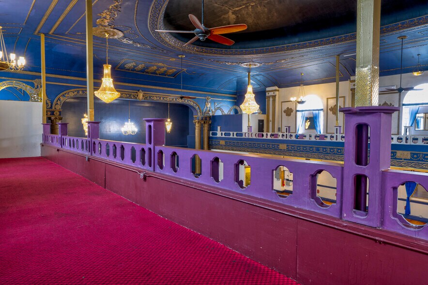 More Photos Of 5670 58th St, Flushing Lodge Meeting Hall For Sale