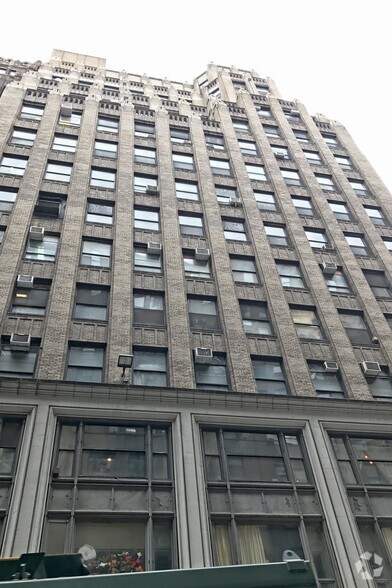 More Photos Of 247 W 38th St, New York Office For Lease