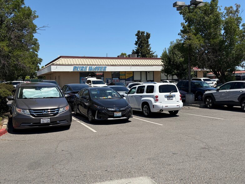 More Photos Of 6830 Stockton Blvd, Sacramento Unknown For Lease