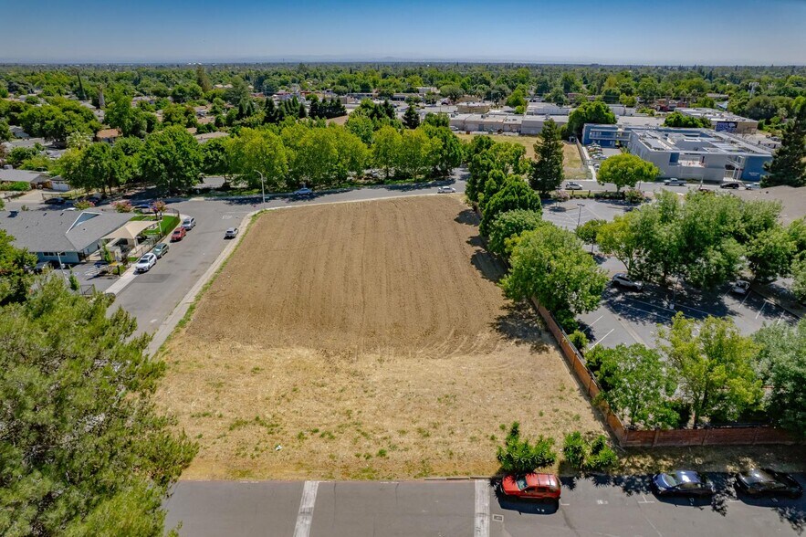 More Photos Of 2391 Northview Dr, Sacramento Land For Sale