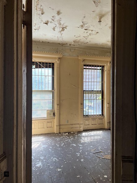 More Photos Of 262 Lenox Ave, New York Storefront Retail Residential For Sale